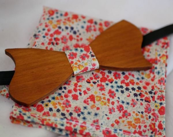 Liberty pouch and wooden bow tie