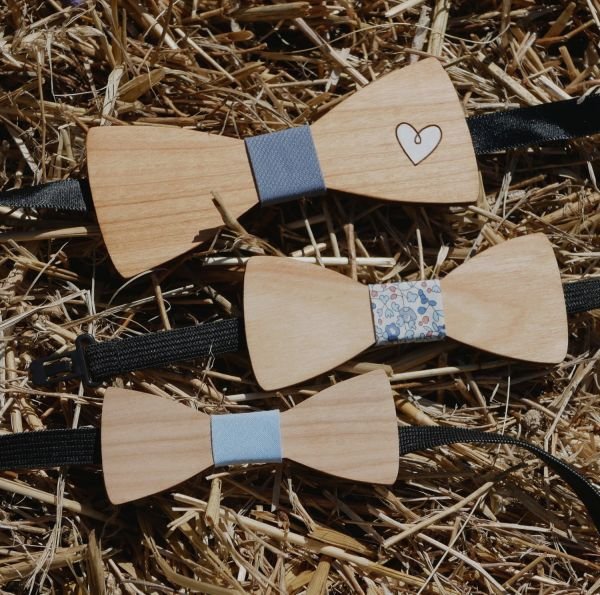 Natural birch wood bow ties