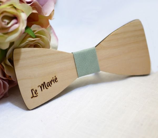 The groom's bow tie