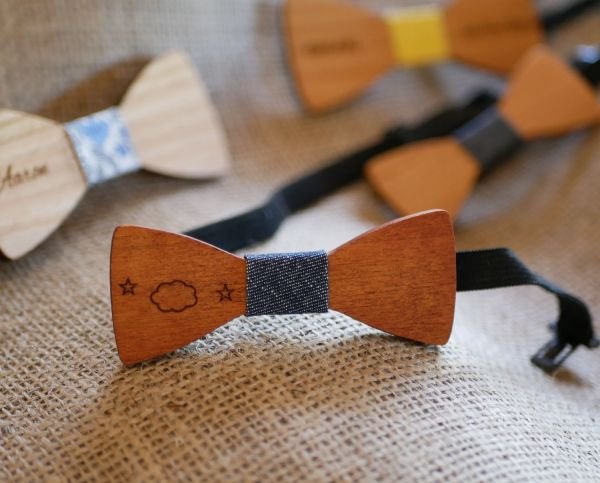 Wooden bow tie for children