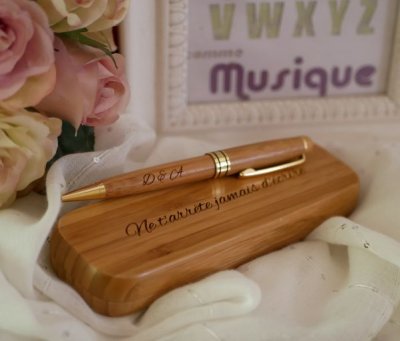 Wooden pen and box personalized