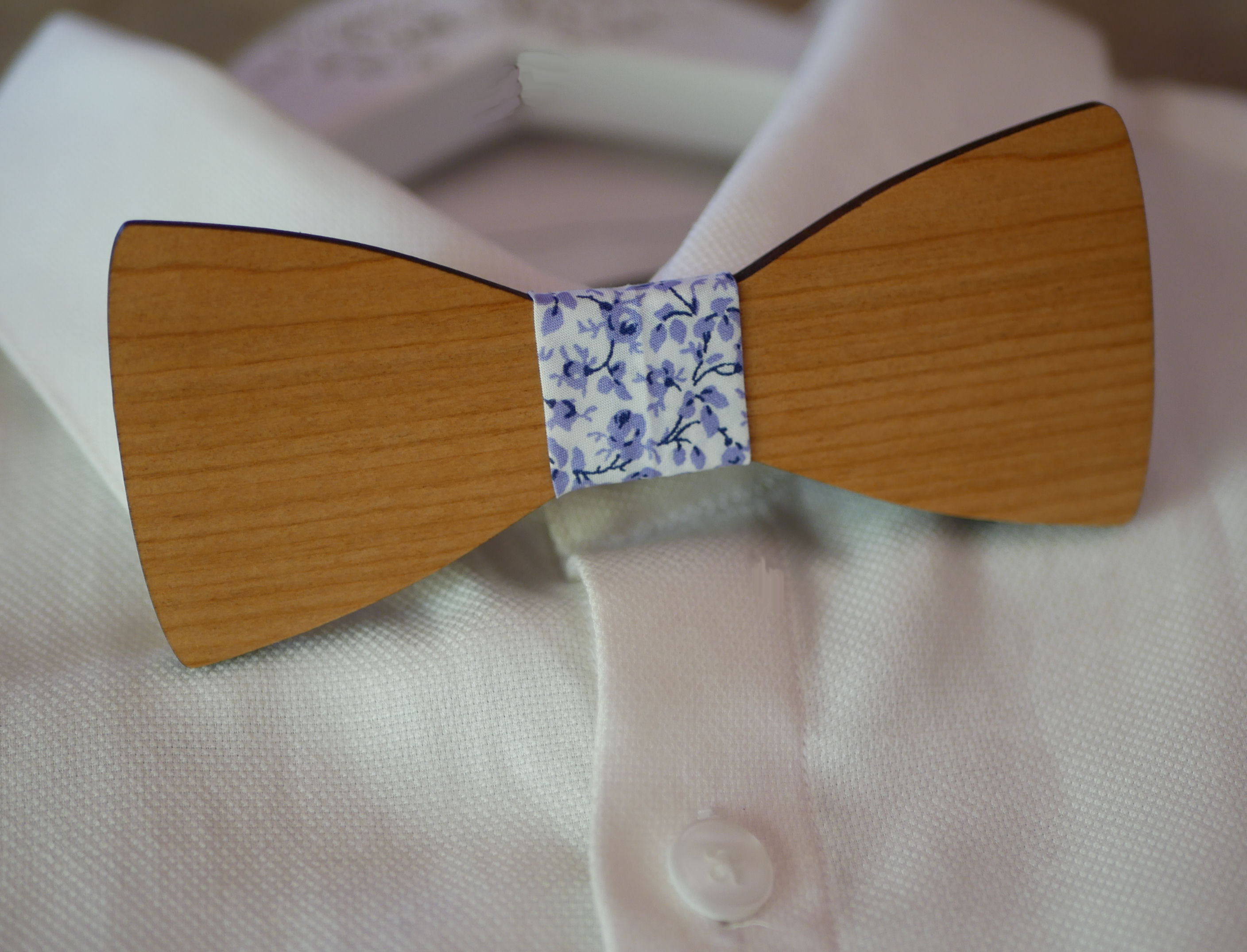 Classic bow tie dyed linen ribbon Liberty blue parma