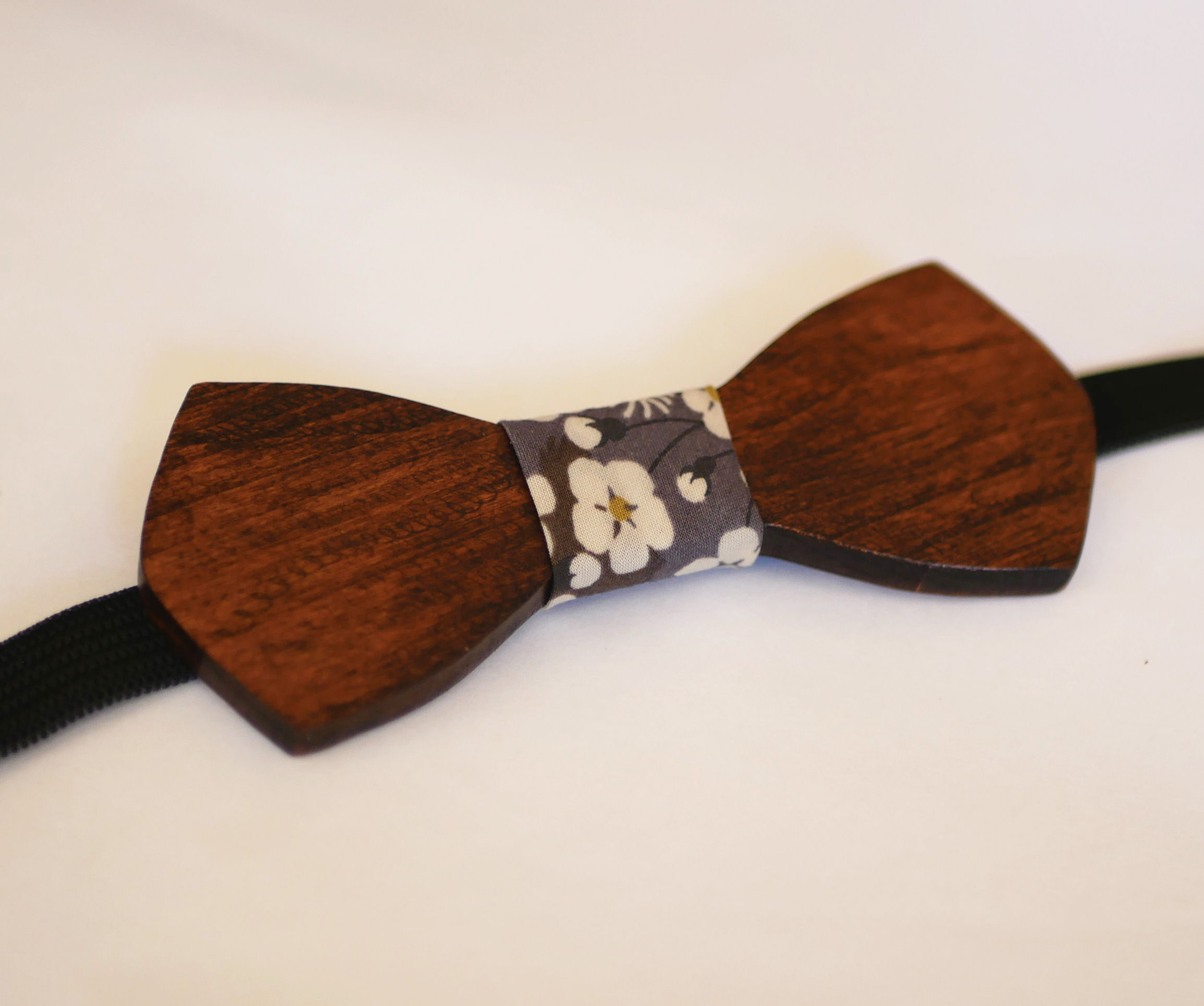 child bow tie