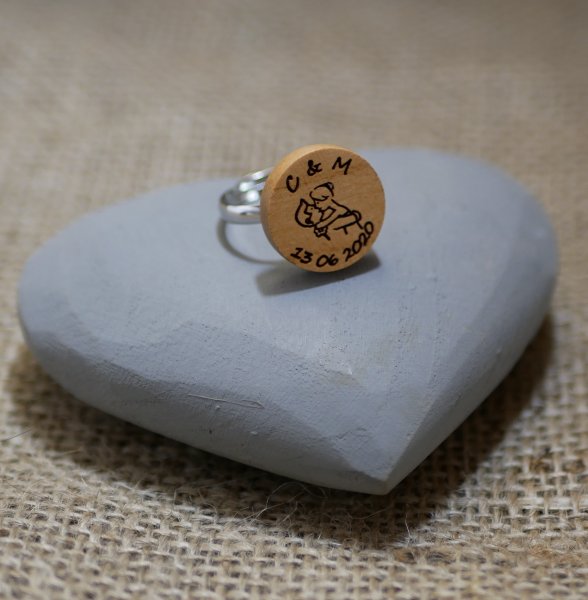 Engraved cufflink