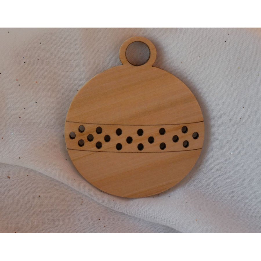 Wooden Christmas ball to decorate yourself 