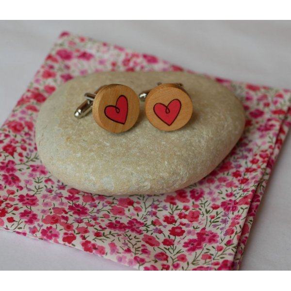Wooden cufflinks with painted hearts