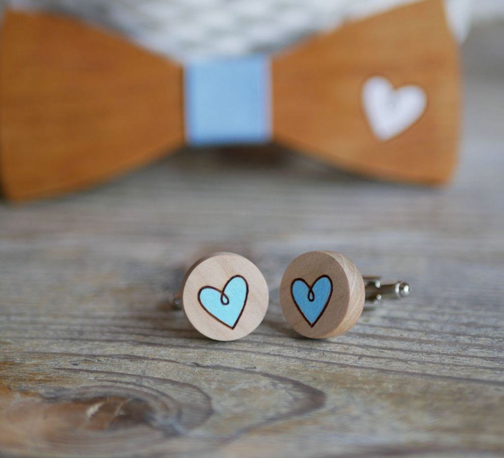 Wooden cufflinks with painted hearts