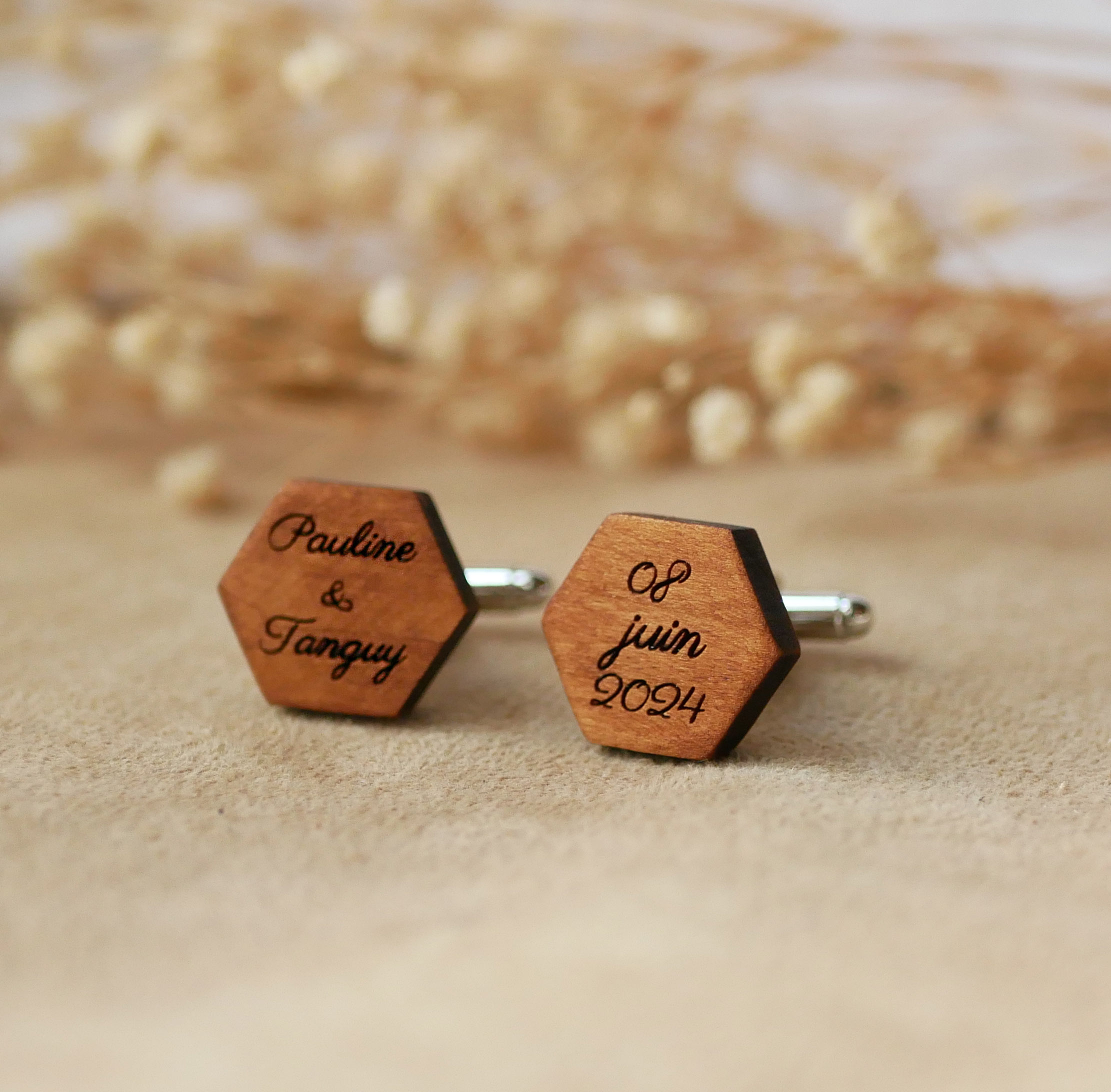 Hexagonal wooden cufflinks to personalize