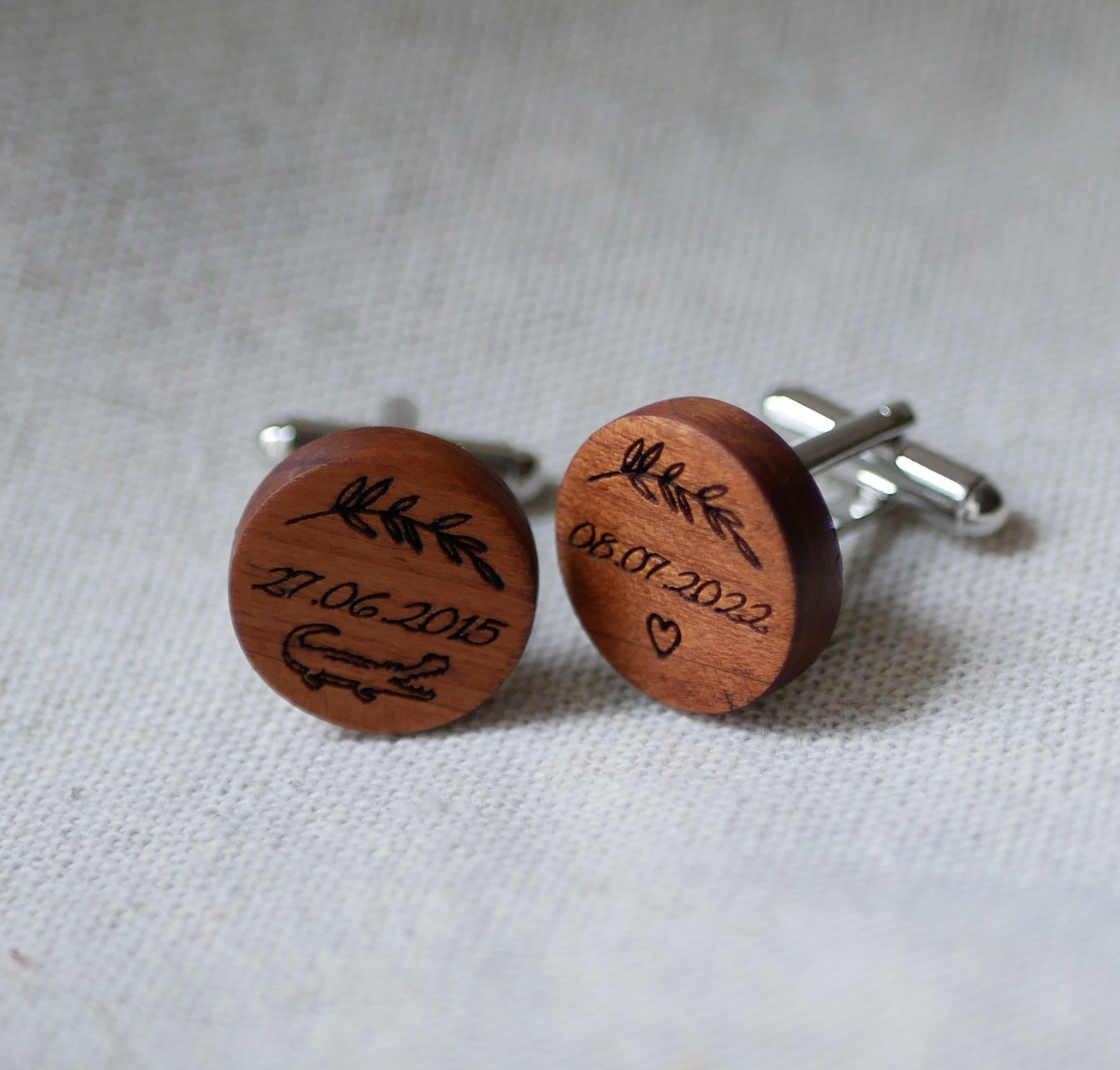 Wooden cufflinks Cherry round to engrave 18mm