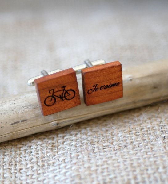 Square cherry wood cufflinks to personalize