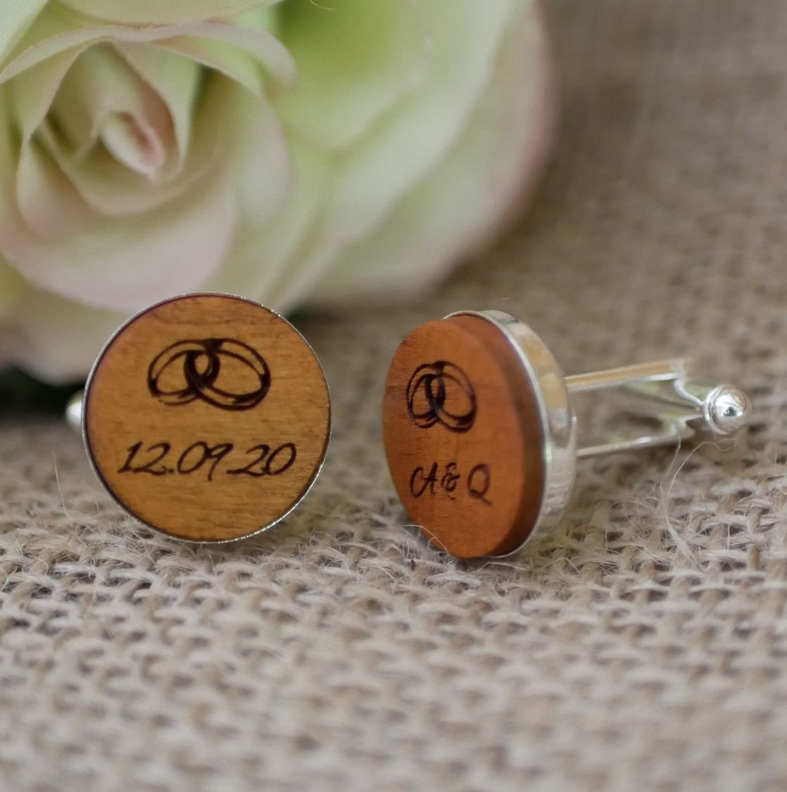 Silver plated cufflinks 16 mm in engraved wood 