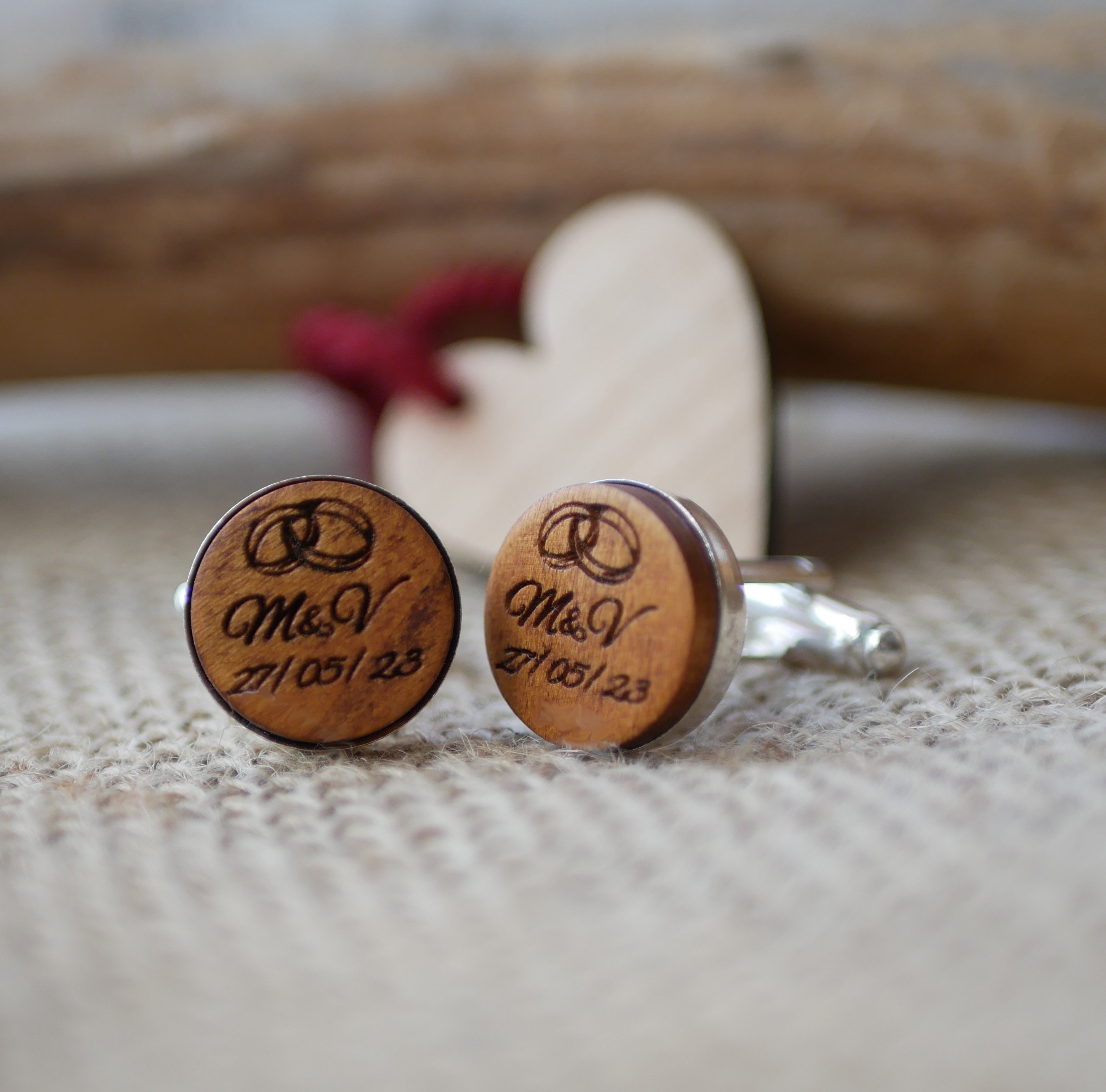 Cufflinks set in silver engraved wood 4 sizes to choose from