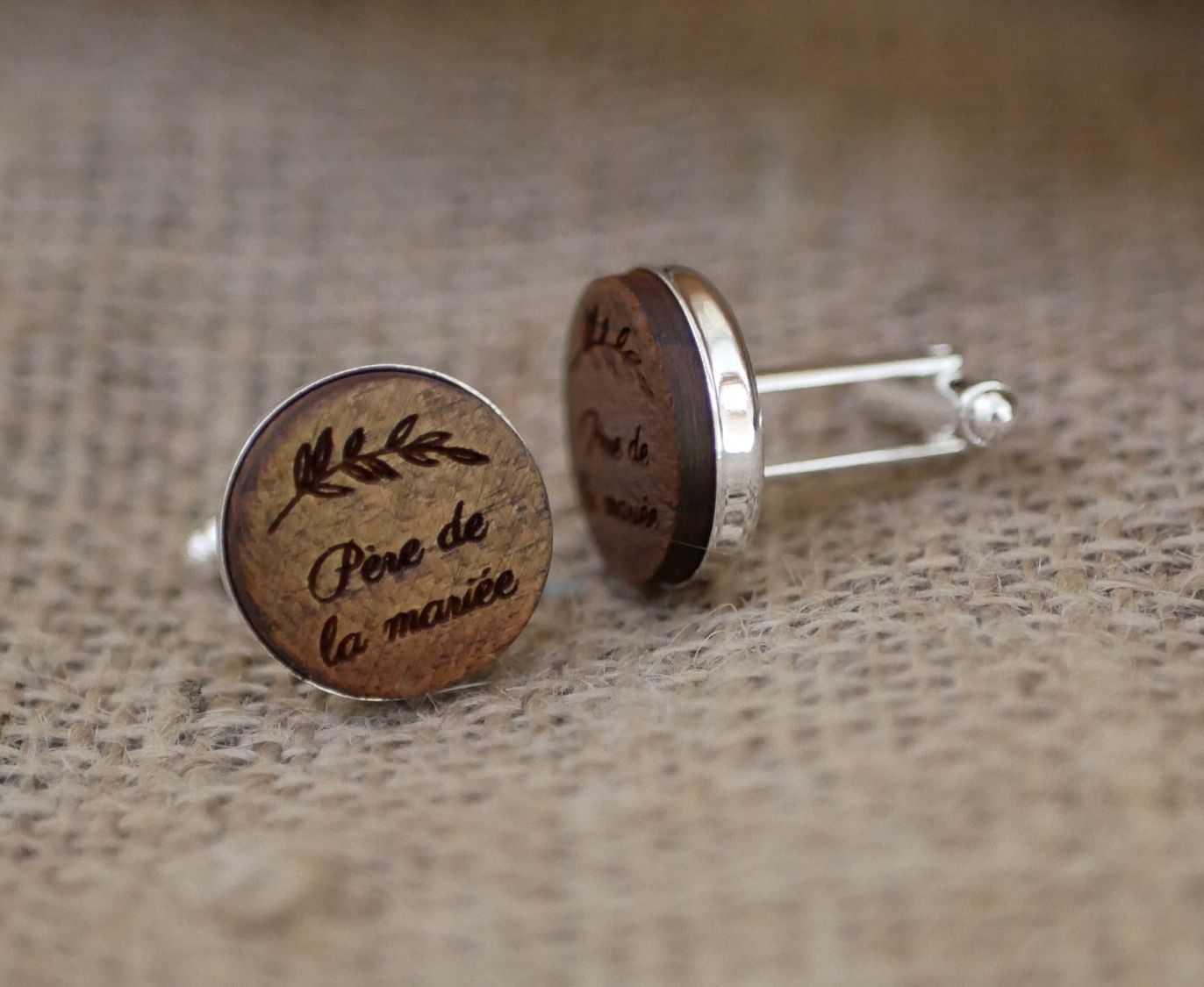 Silver plated cufflinks 16 mm in engraved wood 