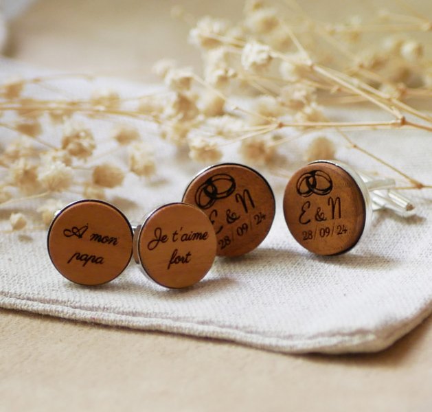 Silver plated cufflinks 16 mm in engraved wood 
