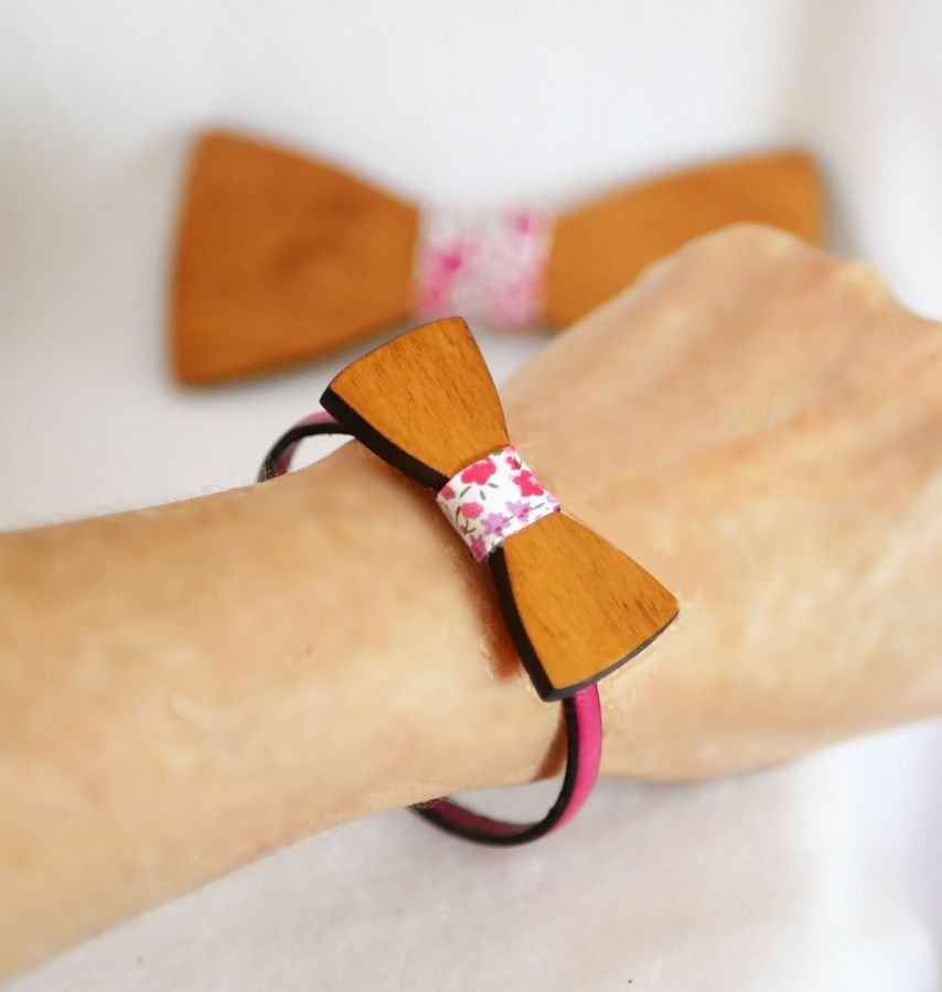 Leather bracelet with miniature wooden bow tie customizable