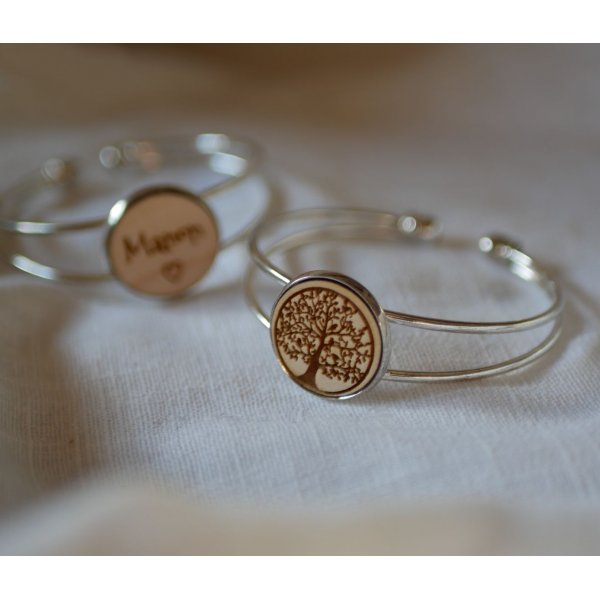 Bracelet with wood cabochon to personalize and silver plated metal