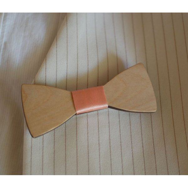 Wooden mini bow tie brooch to personalize