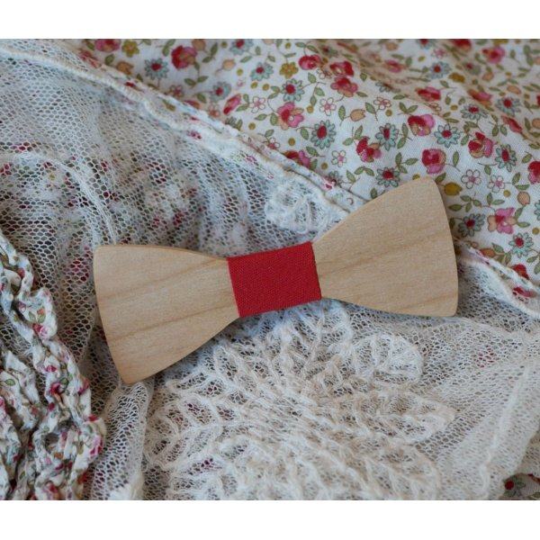 Wooden mini bow tie brooch to personalize