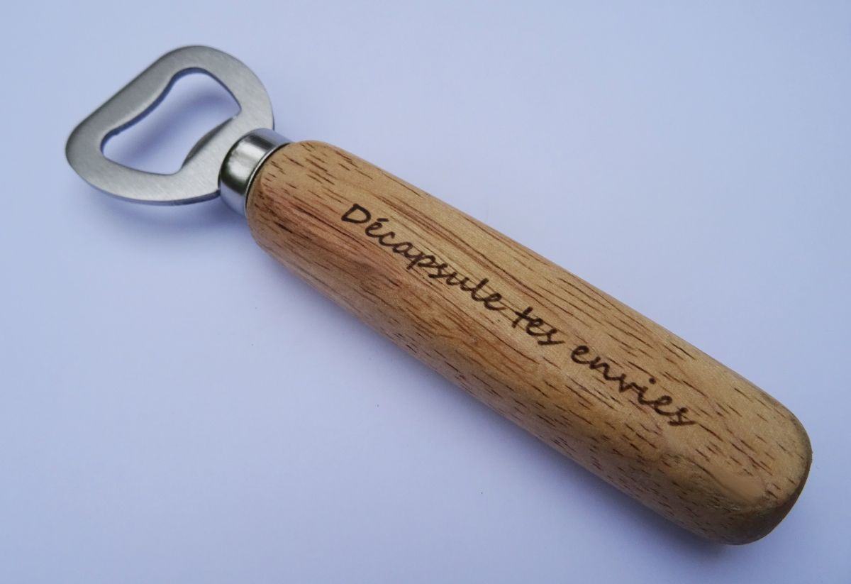 Engraved wood bottle opener to personalize, wedding gift 