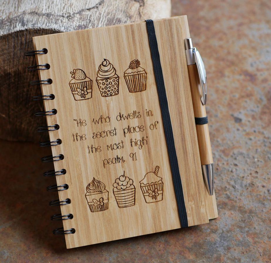 Wooden notebook Recipes to personalize