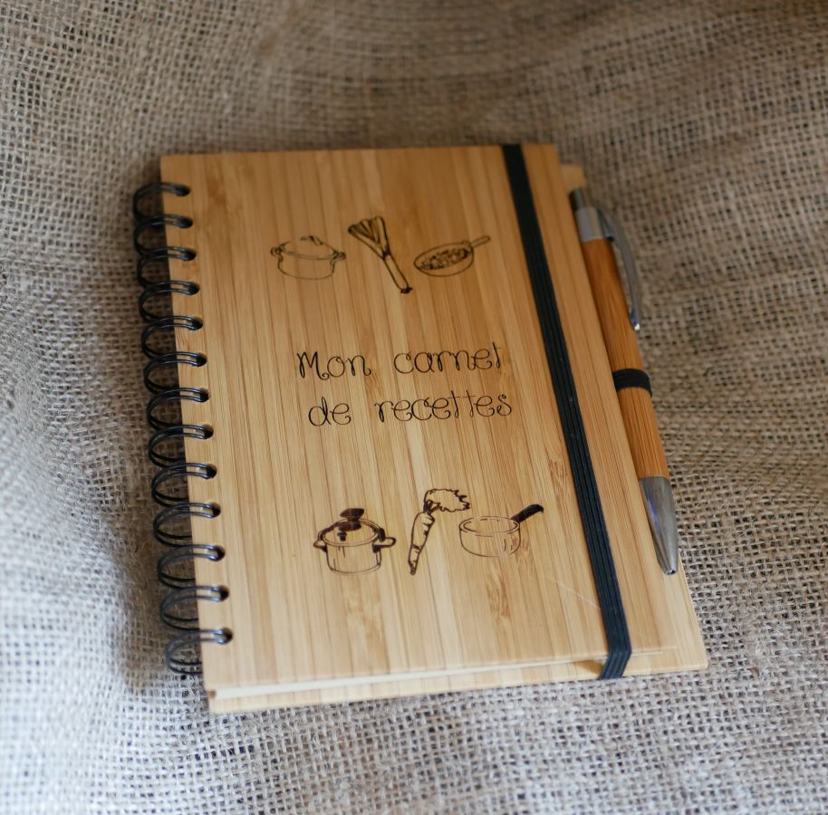 Wooden notebook Recipes to personalize