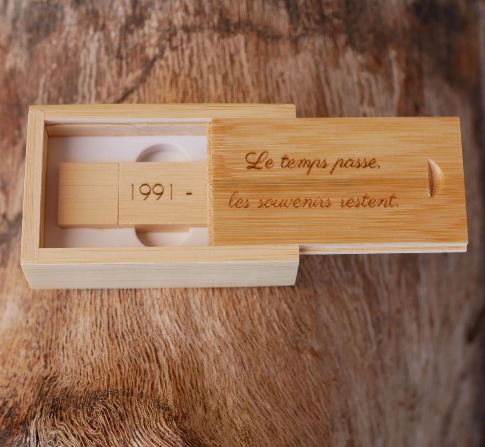 32 GB Usb 3.0 Key in bamboo wood case to be personalized by engraving 