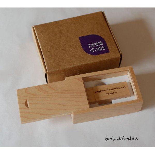 32GB Usb Key in a maple box to personalize
