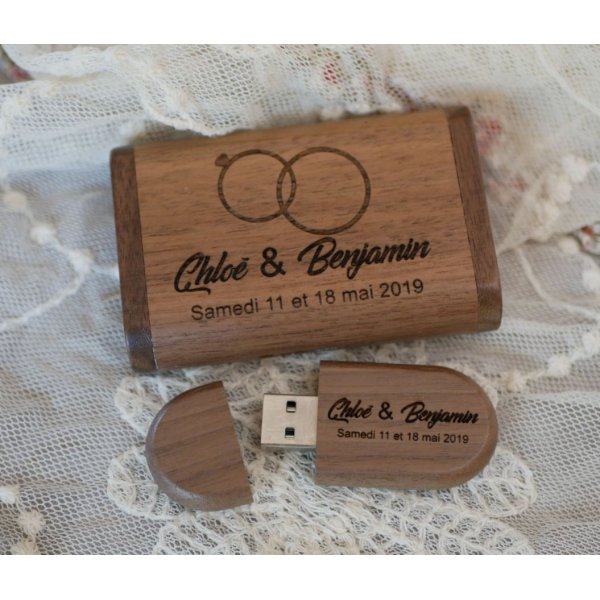 Walnut wood box and 64 GB USB key, customizable