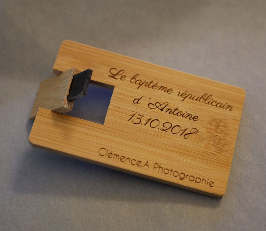 32 GB USB key Carbonized bamboo wood card to be personalized by engraving