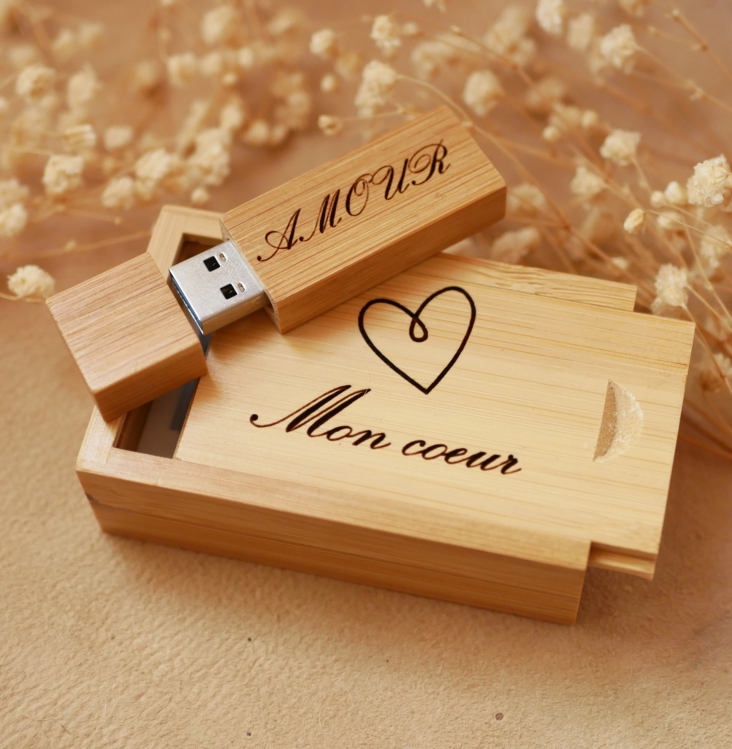 32 GB Usb 3.0 Key in bamboo wood case to be personalized by engraving 