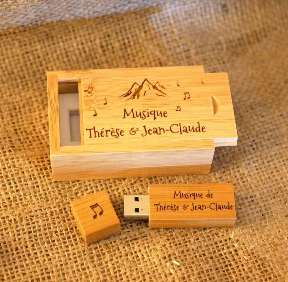 32 GB Usb 3.0 Key in bamboo wood case to be personalized by engraving 