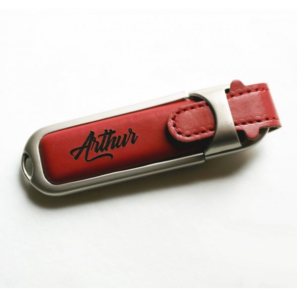 32Gb USB key in brown leather case to personalize