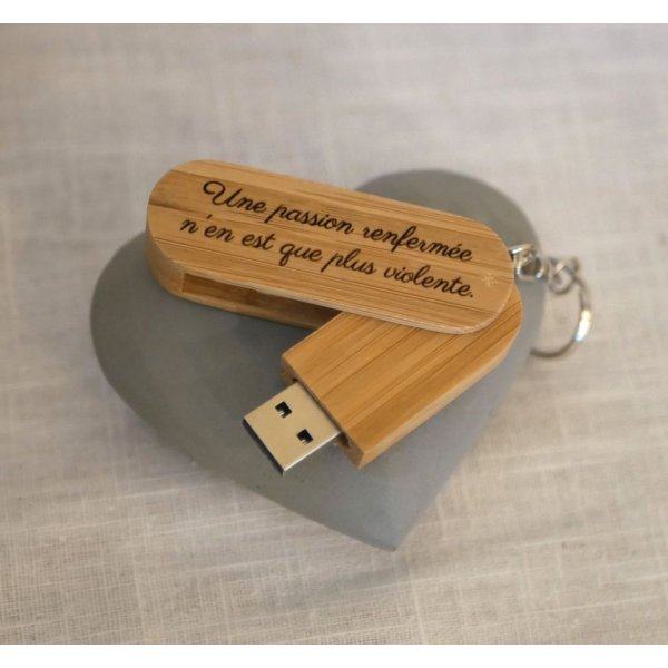 USB key bamboo 32 Gb in key ring to engrave and personalize