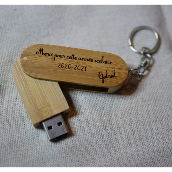 USB key bamboo 32 Gb in key ring to engrave and personalize