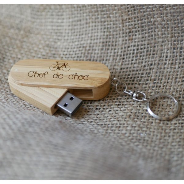 USB key bamboo 32 Gb in key ring to engrave and personalize
