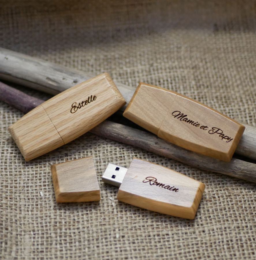 Wooden USB key to be personalized by engraving