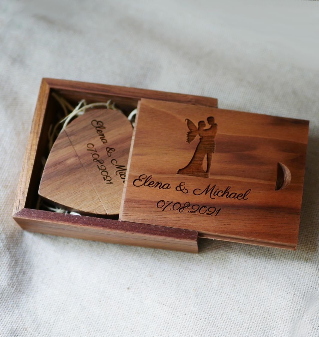 32 GB Heart USB flash drive in a dark wood box