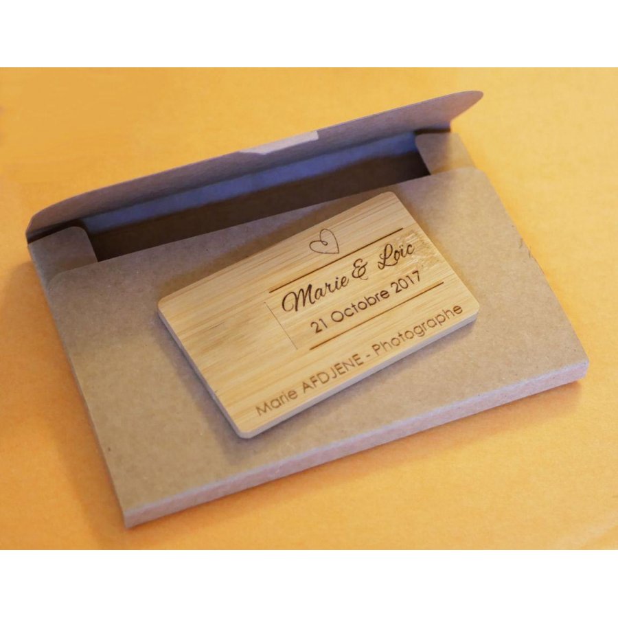 32 GB USB key Bamboo wood card to personalize by engraving