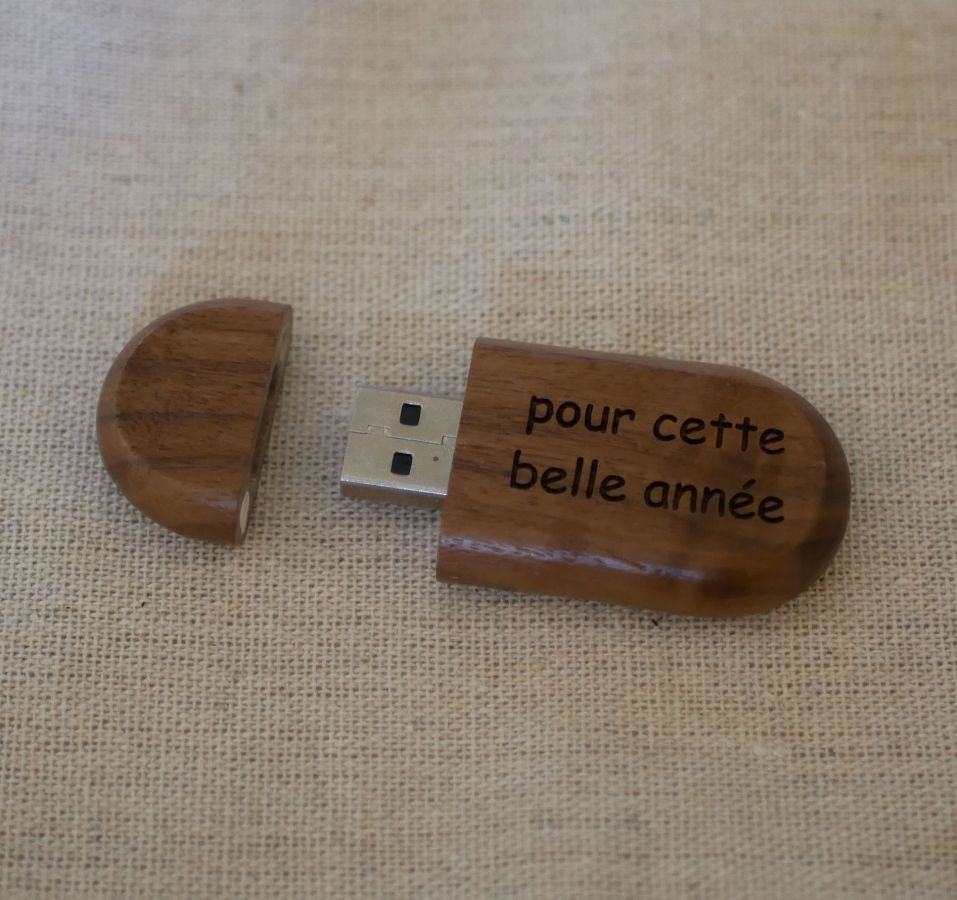 Oval USB key to be personalized by engraving, choice of wood