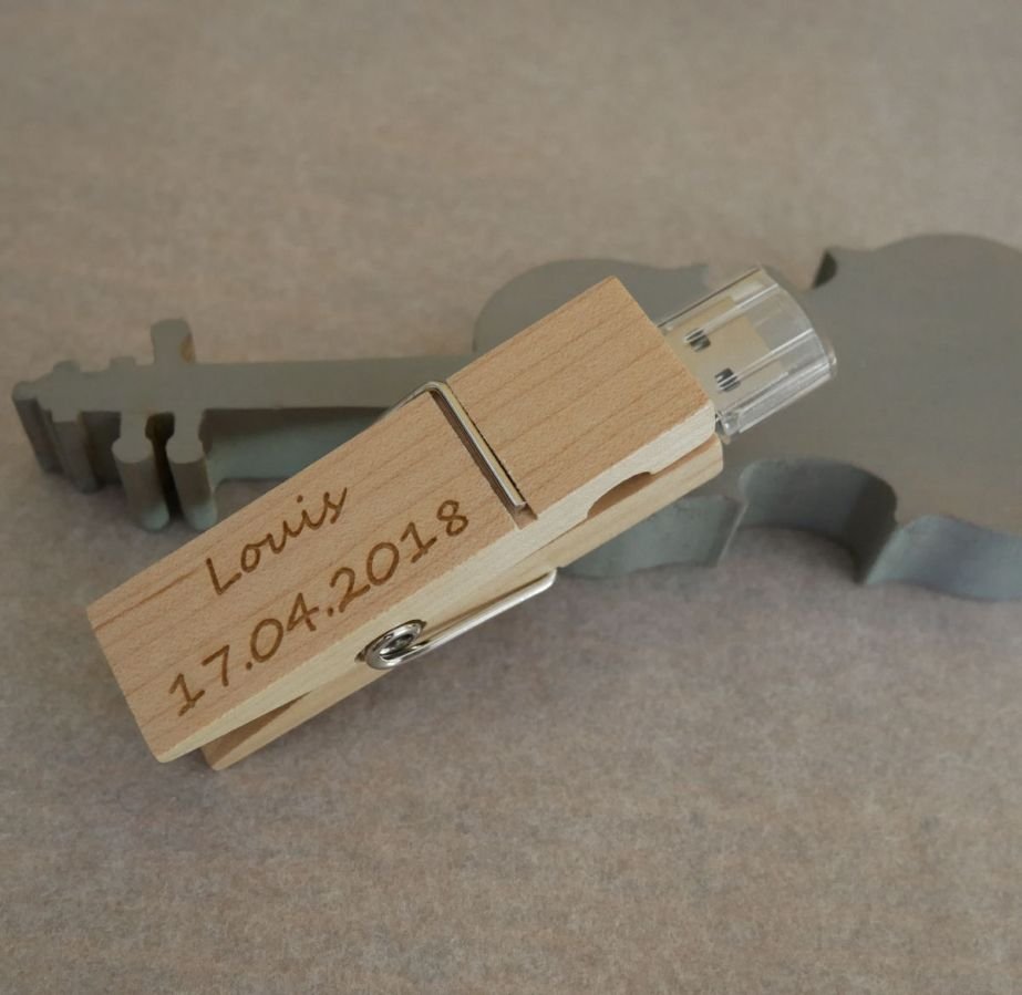 USB key engraved in raw wood to personalize