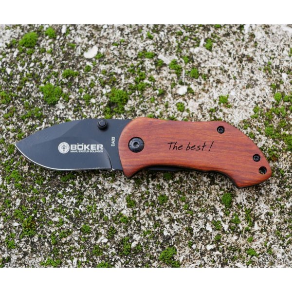 Small knife with wooden handle to engrave