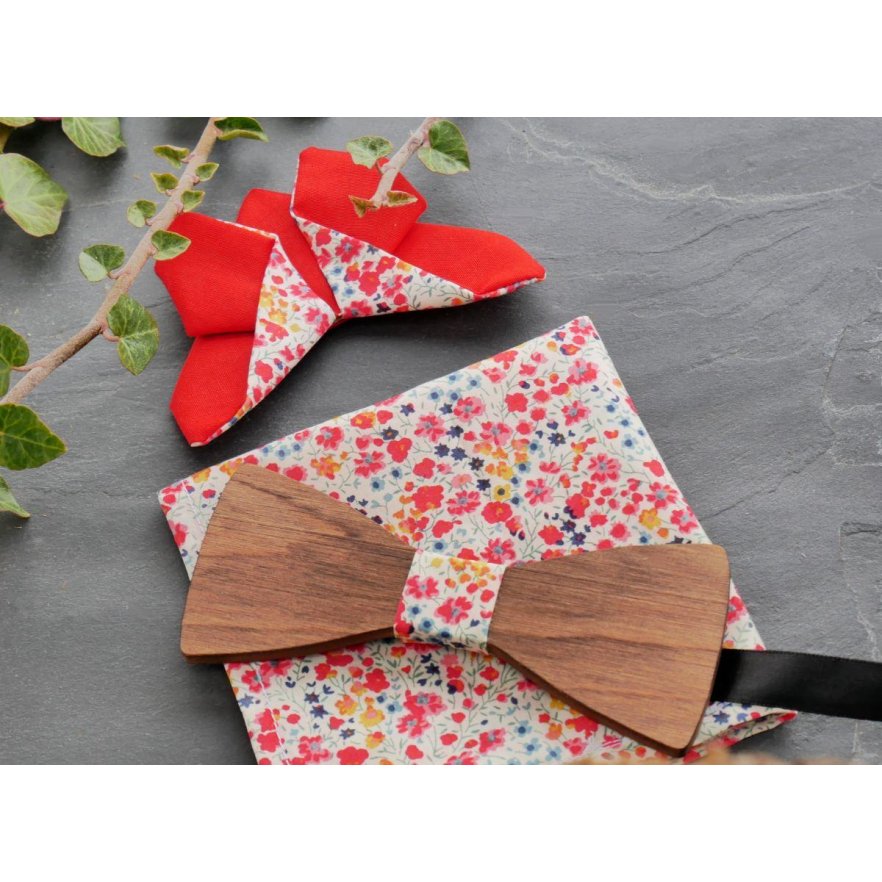 Wooden bow set Pouch Butterfly brooch Liberty