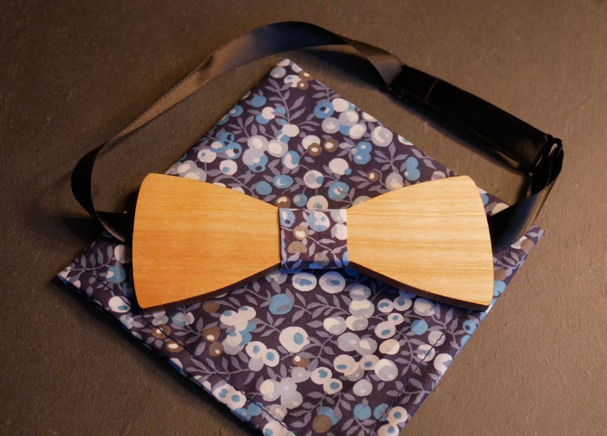 Wooden bow tie set Liberty pouch L13 blue tones