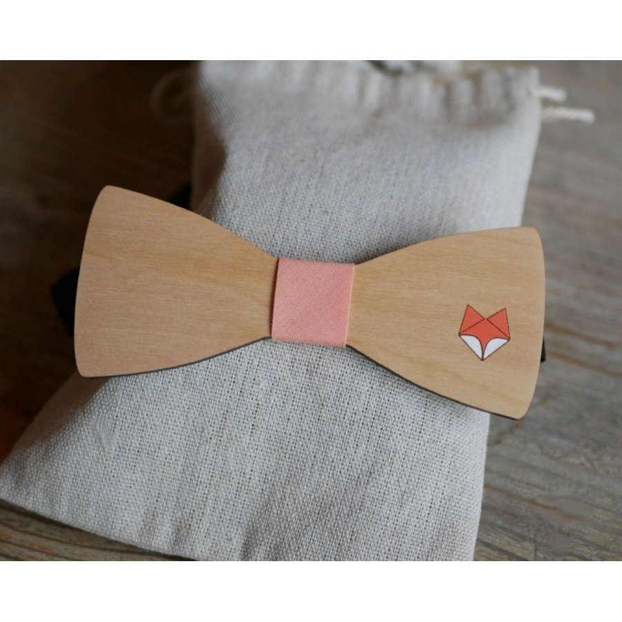 Wooden bow tie, customizable design, engraved and painted, made in France