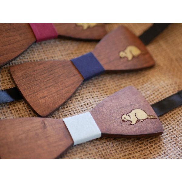 Wooden bow tie, customizable design, engraved and painted, made in France