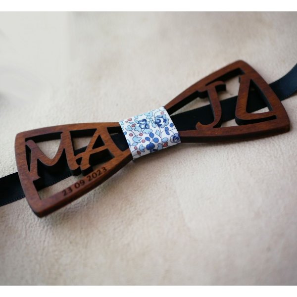 Personalized double openwork initials wooden bow tie