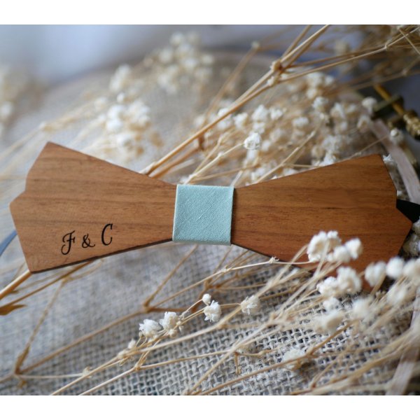 Wooden bow tie original shape to personalize