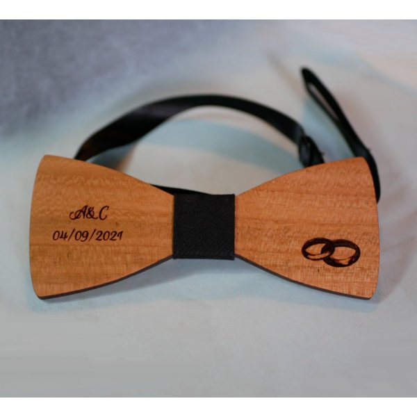 Wooden bow tie for wedding engraved with wedding rings made in France
