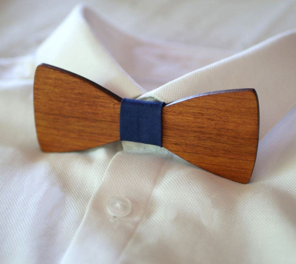 Cherry wood bow tie to personalize made in France