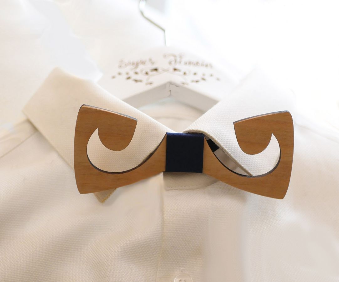 Wooden bow tie The non-mustachian